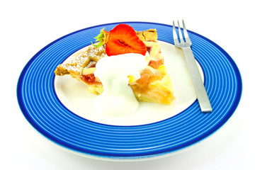 Pie with Strawberries and Cream