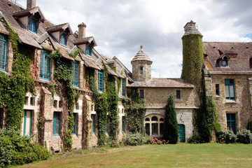 Tourelles de l'Abbaye des Vaux de Cernay