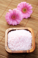 Fototapeta na wymiar pink bath salt