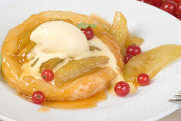 Apfelspalten mit Eis