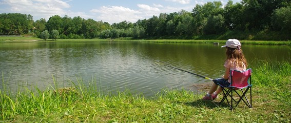 enfant à la pêche