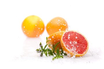 wet grapefruit with mint