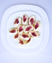 peach in the dish
