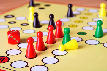 Gesellschaftsspiel