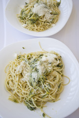 spaghetti con le zucchine