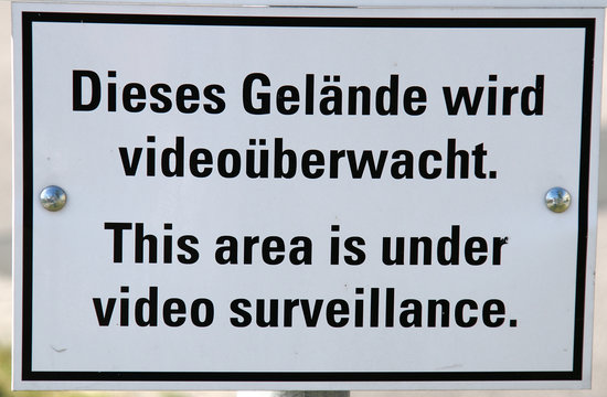 Video&uuml;berwachung zweisprachig