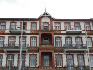 Okna hotelowe © Tomasz Sergej