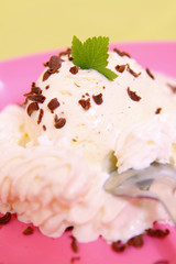 eis mit schokolade