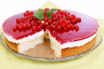 Käsekuchen,mit rote Johannesbeeren