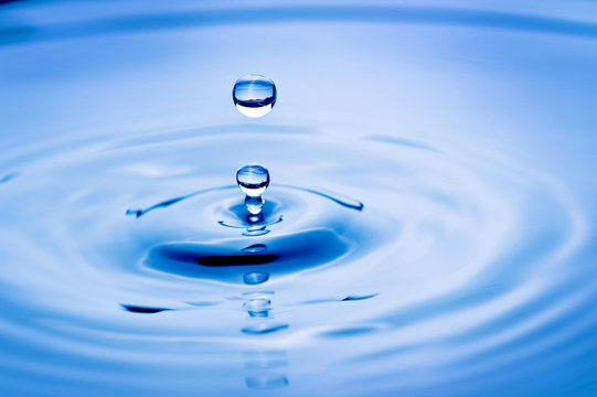 Water bubbles in blue