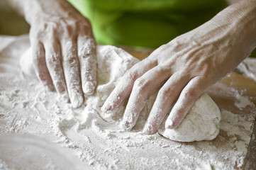 Preparation of the dough for vareniks
