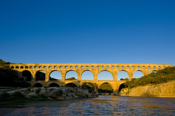 Fototapeta na wymiar Akwedukt rzymski, Pont du Gard, Langwedocja-Roussillon, Francja