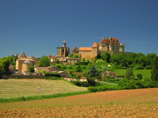 Fototapeta na wymiar Biron Castle, Lot Doliny et Garonne