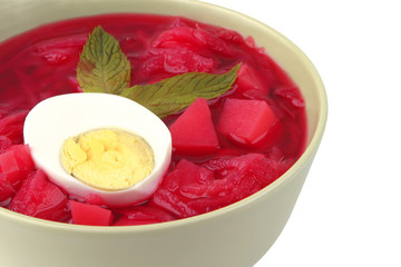 fresh beet vegetable soup
