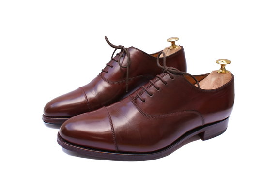Chaussures richelieus marron haut de gamme, avec embauchoir