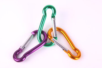 Drei Karabiner