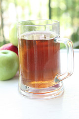 apple juice and apples
