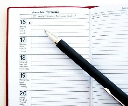Stylo sur agenda