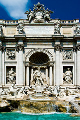 Fototapeta na wymiar Trevi fountain in the city of Rome