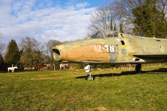 Epave d'un avion de chasse