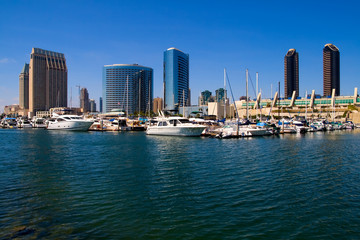 Obraz na płótnie Canvas San Diego Harbor and downtown