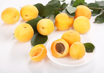 Fototapeta na wymiar fresh apricots