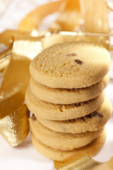 scottish shortbread cookies with glitter ribbon,