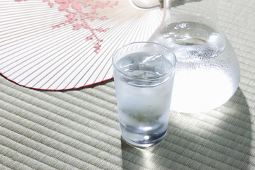 水