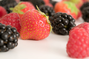Erdbeeren, Himbeeren und Brombeeren