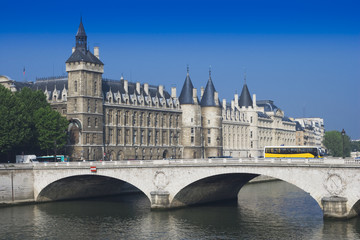 Fototapeta na wymiar La Conciergerie and Pont au Change. Paris, France.