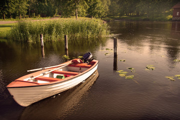 Fototapeta na wymiar Ruderboot auf Vänernsee
