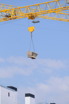Grua con contenedor