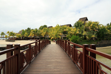 passerelle sur plage