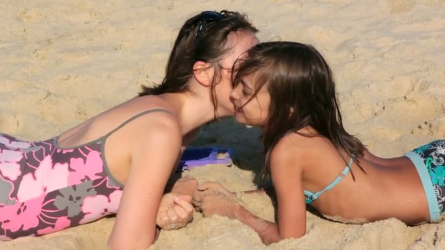 c&acirc;lin et secret sur la plage