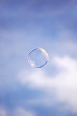 Seifenblase am Himmel