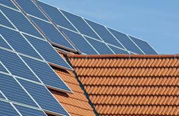 Solarzellen auf einem Einfamilienhaus