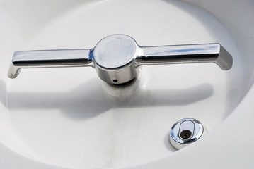 T&uuml;rgriff eines Bootes mit Schloss