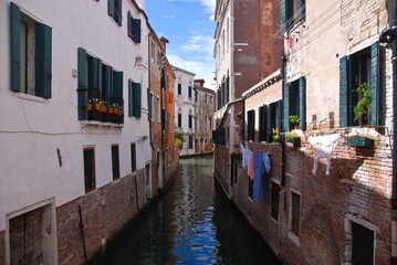 Fototapeta na wymiar Kanal w Venedig