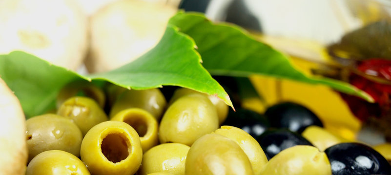 olives still life