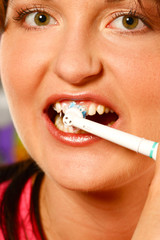 Elektrische Zahnb&uuml;rste3