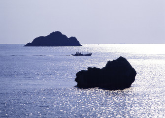 漁船と南紀の海