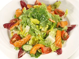 Salat mit Lachs