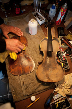 luthier violon artisan bois fabrication instrument musique savoi