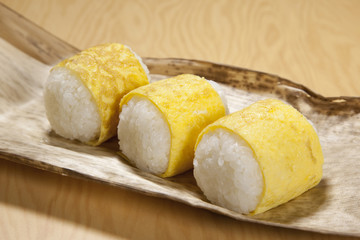 卵巻きおむすび