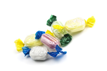 bunte bonbons isoliert