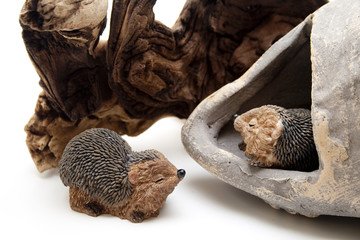 Igel in der Steinvase