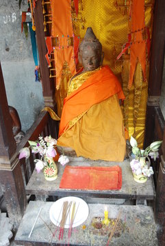 Statue de Bouddha a Angkkor Wat