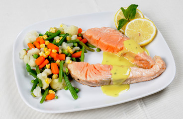 fish with fresh vegetable