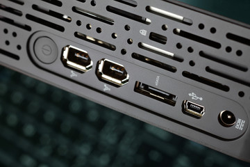 eSATA, firewire 1394, USB