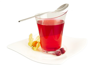 Nachspeise auf einem Teller angerichtet